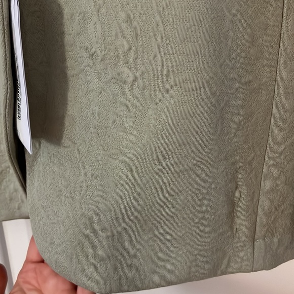 Brand new Harris Wharf textured blazer. Size 44 = size US 8. Light mint. - Picture 10 of 10
